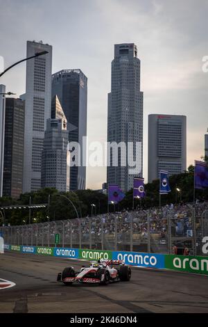 Singapore. 30th Set, 2022. Mick Schumacher (GER) Haas VF-22. 30.09.2022. Campionato del mondo di Formula 1, Rd 17, Gran Premio di Singapore, circuito di Marina Bay Street, Singapore, Giornata di pratica. Il credito fotografico dovrebbe essere: XPB/Alamy Live News. Credit: XPB Images Ltd/Alamy Live News Foto Stock