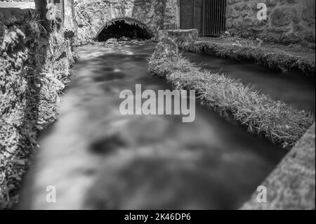 Rasiglia. Piccolo villaggio delle sorgenti. Umbria Foto Stock