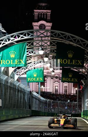 Daniel Ricciardo (AUS) McLaren MCL36. Gran Premio di Singapore, venerdì 30th settembre 2022. Circuito di Marina Bay Street, Singapore. Credit: James Moy/Alamy Live News Foto Stock