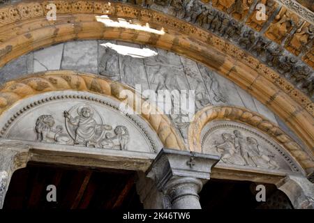 Oleron Ste Marie, il portale, chiesa di Santa Maria Francia, Pirenei Atlantici, Foto Stock