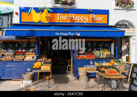 Greystones, Irlanda - 18 agosto, 2022: Vista del famoso negozio di alimenti biologici Happy Pear e ristorante a Greystones Foto Stock