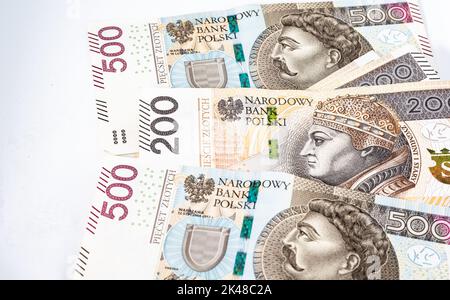 Banconote polacche di grosso taglio, 200 e 500 zlotys. Denaro in valuta polacca. Foto Stock