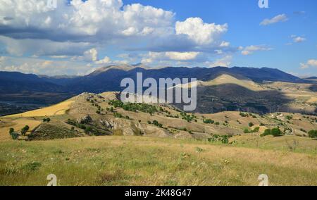 Karakus Tumulus è un antico insediamento situato in Adiyaman. Foto Stock