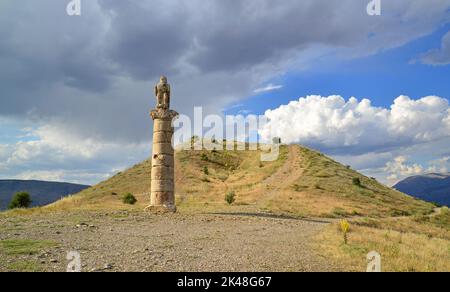 Karakus Tumulus è un antico insediamento situato in Adiyaman. Foto Stock