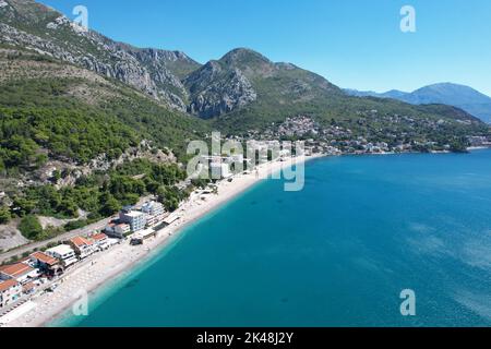 Sutomore, Montenegro. Come visto da Drone. Foto Stock