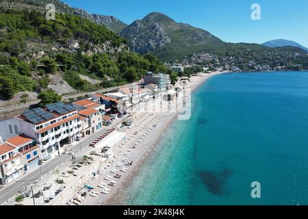 Sutomore, Montenegro. Come visto da Drone. Foto Stock