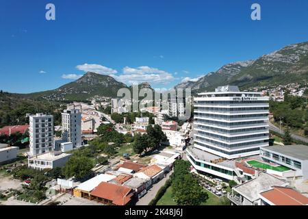 Sutomore, Montenegro. Come visto da Drone. Foto Stock