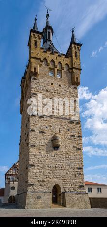 Torre Blu costruita nel 1200 e punto di riferimento di Bad Wimpfen, Neckar Valley, Kraichgau, Baden-Württemberg, Germania, Europa Foto Stock
