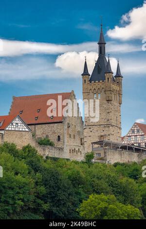 Torre Blu e casa in pietra a Bad Wimpfen. Valle del Neckartal, Baden Wurttemberg, Germania, Europa Foto Stock