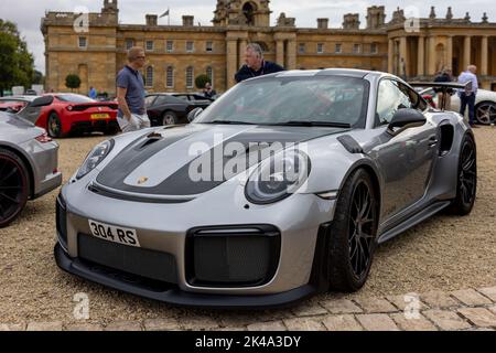 Porsche 911 GT2 RS, in mostra presso la Grande Corte di Blenheim Palace il 4th settembre 2022 Foto Stock