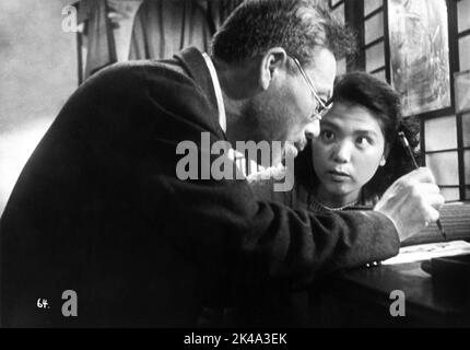 TAKASHI SHIMURA e MIKI ODAGIRI a IKIRU / LIVING 1952 regista AKIRA KUROSAWA Toho Company Foto Stock