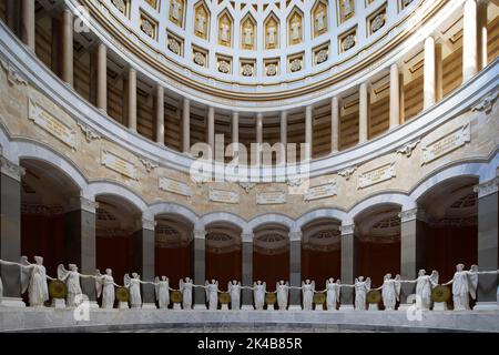 Interno, sala con un totale di 34 angeli, la vittoria divinità 3, 3 metri di altezza, monumento Befreiungshalle Kehlheim, sala rotonda con cupola, 45 m di altezza, 29 Foto Stock