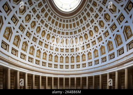 Interno e cupola, monumento Befreiungshalle Kehlheim, sala rotonda con cupola, 45 m di altezza, 29 m di diametro, classicismo, costruito dal 1842 al 1863 da Friedrich von Foto Stock