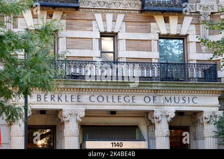 Berklee College of Music, 1140 Boylston St, Boston storefront foto di un college musicale, Berk Recital Hall, Colvin Recital Hall, Massachusetts Foto Stock