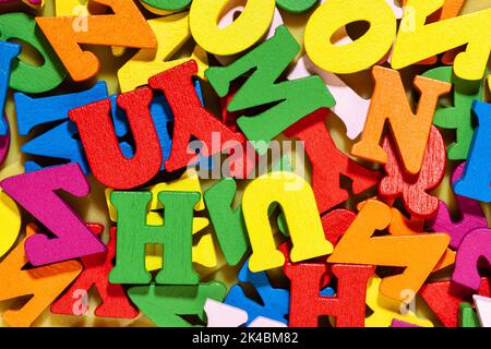 Le lettere multicolore possono essere utilizzate come sfondo Foto Stock