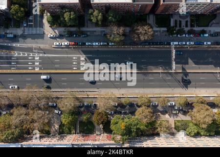 Vista aerea del paesaggio stradale lungo Ocean Parkway a Brooklyn, New York. Foto Stock