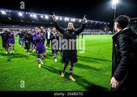 Nokkvi Thorisson di Beerschot festeggia dopo aver vinto una partita di calcio tra Beerschot VA e KMSK Deinze, sabato 01 ottobre 2022 ad Anversa, il giorno 7 della prima divisione del campionato belga del 'Challenger Pro League' del 2022-2023. BELGA FOTO TOM GOYVAERTS Foto Stock