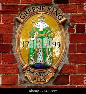 Greene King Brewery Plaque, Castle Acre, Norfolk, Inghilterra, Regno Unito Foto Stock