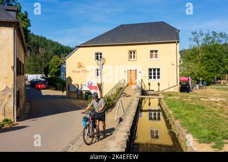 Waldbillig: Centro turistico Heringer Millen nella valle Mullerthal (Mëllerdall, Müllerthal), piccola Svizzera (Petite Suisse Luxembourgeoise, Kleine Lu Foto Stock