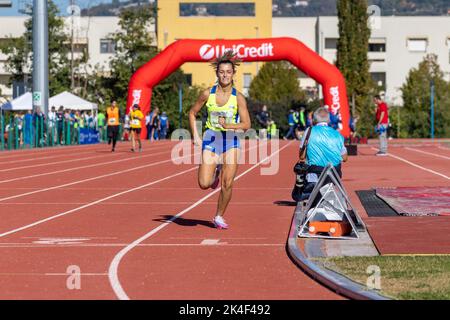 Brescia, Italia. 02nd Ott 2022. Anna Zogno durante lo sprint T12 200m durante i Campionati Italiani di Parathletics - finali nazionali, Atletica Italiana a Brescia, Italia, Ottobre 02 2022 Credit: Independent Photo Agency/Alamy Live News Foto Stock