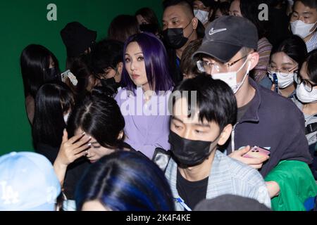 SHANGHAI, CINA - 30 SETTEMBRE 2022 - l'attrice Miriam Yeung partecipa al closing show della Shanghai Fashion Week a Shanghai, Cina, 30 settembre 2022. Foto Stock