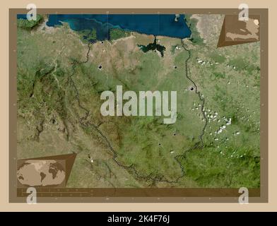 Nord-Est, dipartimento di Haiti. Mappa satellitare a bassa risoluzione. Posizioni delle principali città della regione. Mappe delle posizioni ausiliarie degli angoli Foto Stock