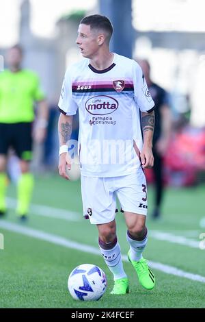 Reggio Emilia, Italia. 02nd Ott 2022. Domagoj Bradaric di US Salernitana durante la Serie A match tra Sassuolo e US Salernitana 1919 al Mapei Stadium di Reggio Emilia, Italia, il 2 ottobre 2022. Credit: Giuseppe Maffia/Alamy Live News Foto Stock