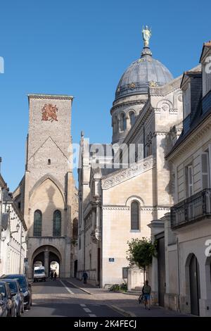 Basilica di San Martino e Torre Carlo Magno, Tours Foto Stock