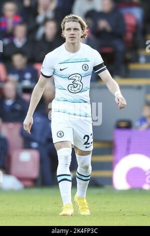 Londra, Regno Unito. 02nd Ott 2022. Conor Gallagher di Chelsea in azione durante la partita della Premier League tra Crystal Palace e Chelsea a Selhurst Park, Londra, Inghilterra il 1 ottobre 2022. Foto di Ken Sparks. Solo per uso editoriale, licenza richiesta per uso commerciale. Non è utilizzabile nelle scommesse, nei giochi o nelle pubblicazioni di un singolo club/campionato/giocatore. Credit: UK Sports Pics Ltd/Alamy Live News Foto Stock