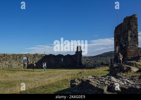 Il castello di Avigliana ebbe funzione difensiva contro l'invasione dei Saraceni. Fu distrutta molte volte. L'ultimo del maresciallo francese Catinat. Foto Stock