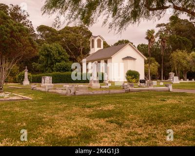 La chiesa di Shiloh a Birds Landing fu costruita inizialmente nel 1869 in California e non fu utilizzata dagli anni '1920s. Foto Stock