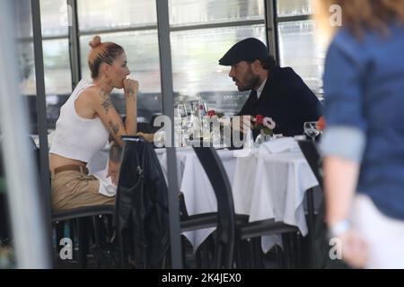 Roma, . 11th Feb, 2021. * NO WEB * * EXCLUSIVE SPECIAL FEE * Roma, Emma Stokolma con Angelo Madonia come coppia per ballare con le stelle che frequentano anche fuori dagli studi e dalle palestre dove provano per la trasmissione. Credit: Independent Photo Agency/Alamy Live News Foto Stock