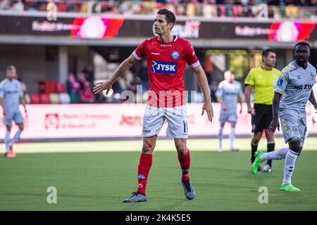 Silkeborg, Danimarca. 02nd Ott 2022. Nicklas Helenius (11) di Silkeborg SE visto durante la partita Superliga del 3F tra Silkeborg IF e AC Horsens al Jysk Park di Silkeborg. (Photo Credit: Gonzales Photo/Alamy Live News Foto Stock