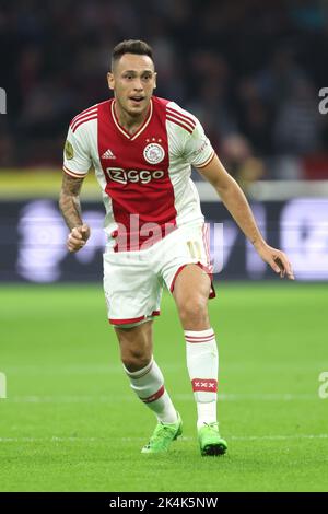 AMSTERDAM, PAESI BASSI - 1 OTTOBRE: Lucas Ocampos di Ajax durante la partita olandese di Eredivie tra Ajax e Passi pure Eagles all'Arena Johan Cruijff il 1 ottobre 2022 ad Amsterdam, Paesi Bassi (Foto di Peter Lous/Orange Pictures) Foto Stock