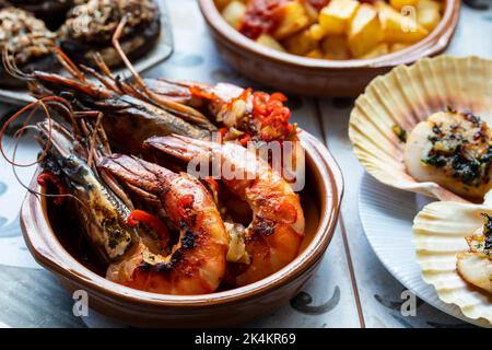 Tradizionale selezione di tapas spagnole Foto Stock