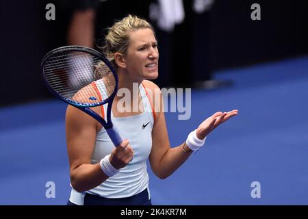 Victoria Azarenka di Bielorussia gesti durante il torneo femminile di tennis WTA Agel Open 2022 partita contro Ekaterina Alexandrova di Russia a Ostrava, Repubblica Ceca, 3 ottobre 2022. (Foto CTK/Jaroslav Ozana) Foto Stock