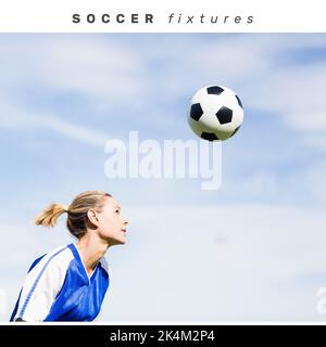 Composizione testo partite di calcio con calciatore caucasico con calcio Foto Stock