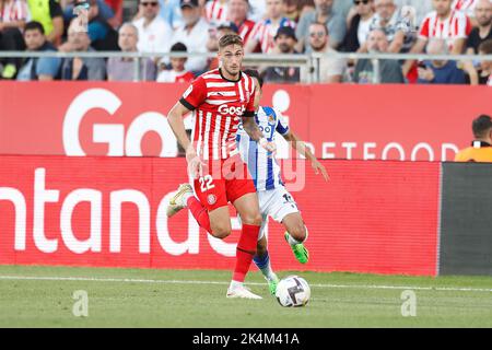 Girona, Spagna. 2nd Ott 2022. Santiago Bueno (Girona) Calcio : incontro spagnolo 'la Liga Santander' tra Girona FC 3-5 Real Sociedad presso l'Estadi Montilivi di Girona, Spagna . Credit: Mutsu Kawamori/AFLO/Alamy Live News Foto Stock