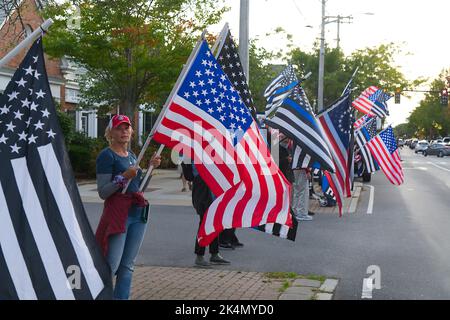 L'AMERICA SOSTIENE IL BLU - I PATRIOTI Uniti DI CAPO STANDOUT. Hyannis, Massachusetts su Cape Cod Foto Stock