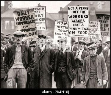 Vintage General Strikes Great Britain 1920s UK Archive North East Workers manifestando con striscioni sindacali durante lo sciopero generale del maggio 1926 in Gran Bretagna Foto Stock