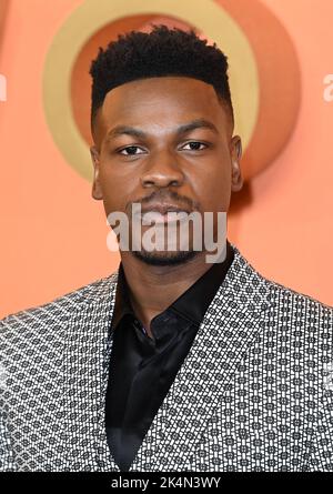 Londra, Regno Unito. 03rd Ott 2022. Ottobre 3rd, 2022. Londra, Regno Unito. John Boyega arriva al Woman King Premiere, Odeon Luxe, Leicester Square, Londra. Credit: Doug Peters/Alamy Live News Foto Stock