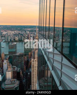 Vista sul grattacielo dello skyline della città, arial New York Foto Stock