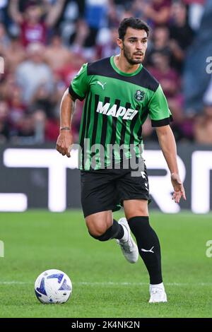 Reggio Emilia, Italia. 02nd Ott 2022. Mapei Stadium, 02.10.22 Kaan Ayhan (5 US Sassuolo) durante la Serie Una partita tra US Sassuolo e US Salernitana allo Stadio Mapei di Reggio Emilia, Italia Soccer (Cristiano Mazzi/SPP) Credit: SPP Sport Press Photo. /Alamy Live News Foto Stock