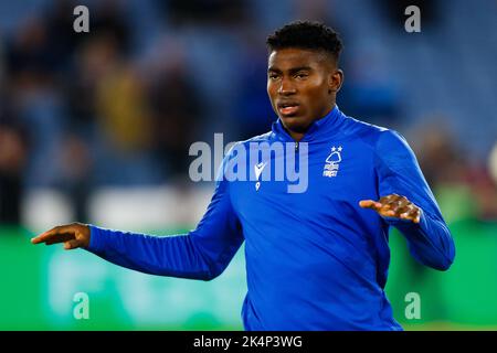 3rd ottobre 2022; King Power Stadium, Leicester, Leicestershire, Inghilterra; Premier League Football, Leicester City contro la Foresta di Nottingham; Taiwo Awoniyi della Foresta di Nottingham durante il riscaldamento pre-partita Foto Stock