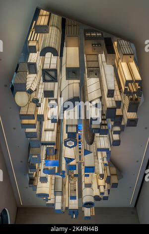Installazione artistica “The Hive” progettata da Elmgreen & Dragset, Moynihan Train Hall, Pennsylvania Station, Manhattan, New York, STATI UNITI Foto Stock