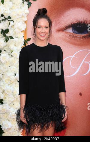 LOS ANGELES - SETTEMBRE 13: Anna Camp al Blonde Premiere al TCL Chinese Theater IMAX il 13 Settembre 2022 a Los Angeles, CA Foto Stock