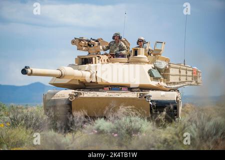 Fort Bliss, Texas, Stati Uniti. 13th Set, 2022. Più di 600 soldati della Guardia Nazionale dell'Idaho Army, Uniti da soldati delle Guardie nazionali del Montana, Oregon, Ohio e South Carolina, si sono allenati a Fort Bliss, Texas, da quando si sono mobilitati dal campo di Gowen all'inizio di Augustust. La task force, Task Force Rattler, si schiererà nel sud-ovest asiatico alla fine di questo mese a sostegno dell'operazione Spartan Shield, dove si dispiegherà con 250 soldati della Guardia Nazionale dell'Idaho Army e soldati delle Guardie nazionali del Montana, del Nevada, dell'Oregon e della Florida Army. Ogni rotazione è approssimativa Foto Stock