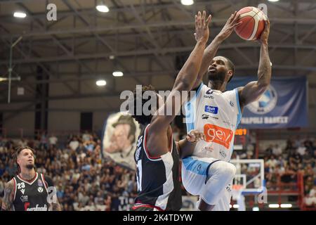 Andrea Paleari Jogador Benevento Durante Jogo Campeonato Italiano Serie  Entre — Fotografia de Stock Editorial © VincenzoIzzo #535949916