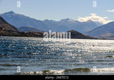 Wanaka è una piccola località turistica estiva e invernale nella regione di Otago, a South Island, in Nuova Zelanda. Wanaka si trova sulla riva del lago Wanak Foto Stock