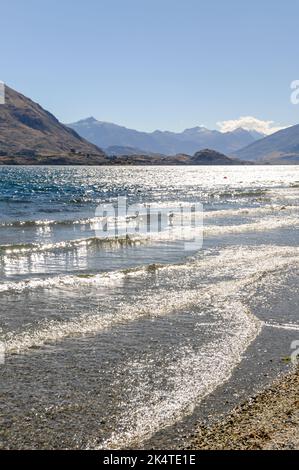 Wanaka è una piccola località turistica estiva e invernale nella regione di Otago, a South Island, in Nuova Zelanda. Wanaka si trova sulla riva del lago Wanak Foto Stock
